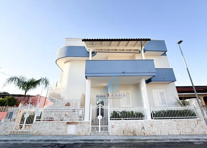 Aquarama Rooms & Apartments Torre Squillace fotoğrafı