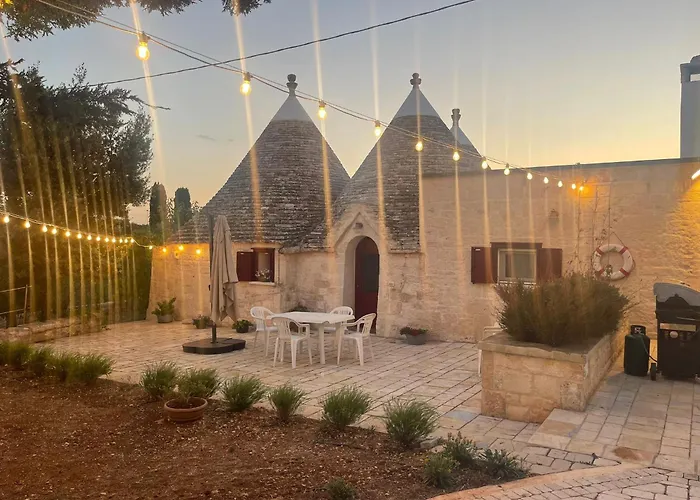 סנטה לוצ'יה I Trulli Di Maya Enchanted Place & Swimming Pool תמונה
